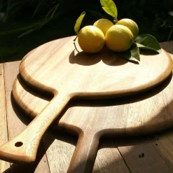 Acacia Medium Round Board with Handle