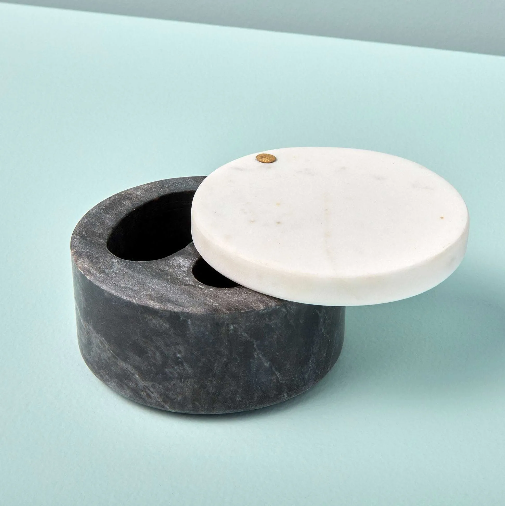 Anzio Cellar with Pivoting Lid