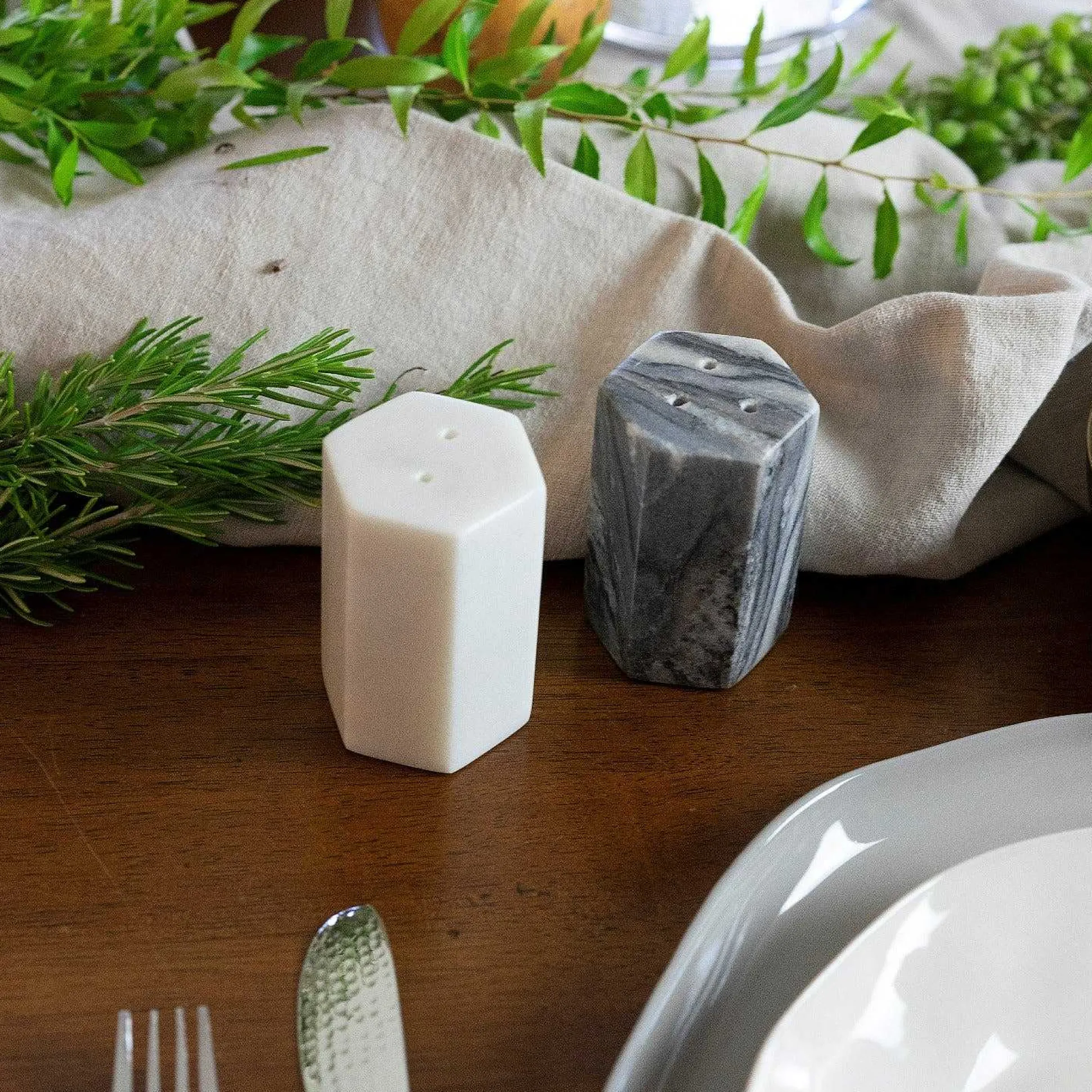 Anzio Salt & Pepper Set