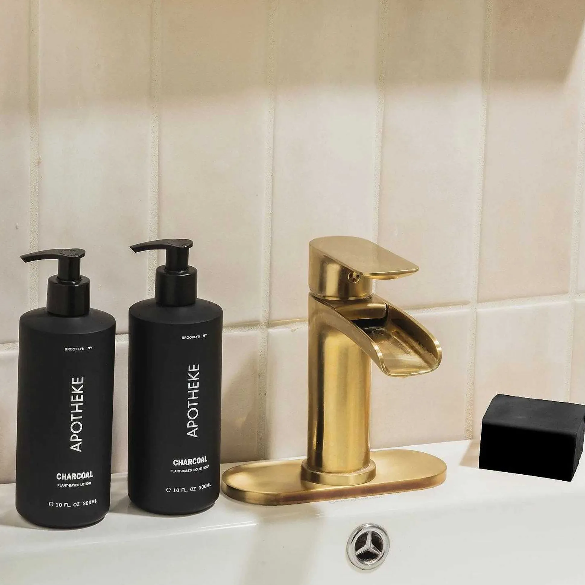 Apotheke Liquid Soap, Charcoal