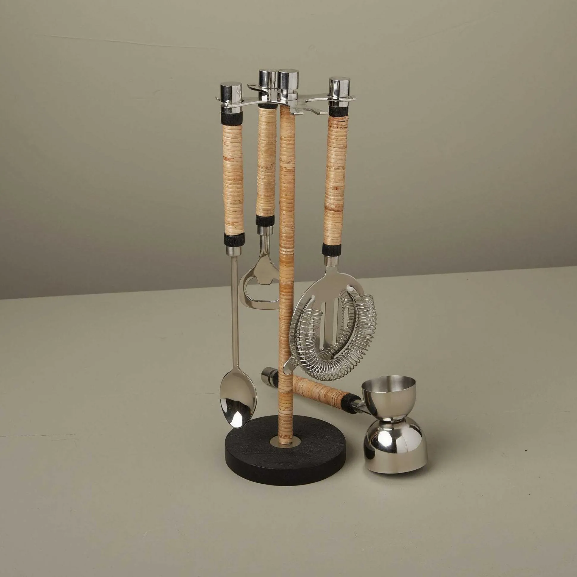 Arendal Rattan Hanging Bar Tool Set