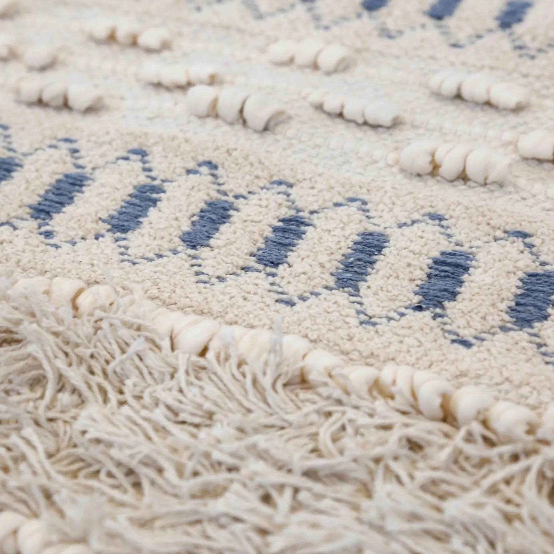 Avery Rug 2' x 3', Ivory & Indigo^Be Home Shop