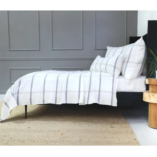 Copenhagen Throw, White & Grey^Be Home Best