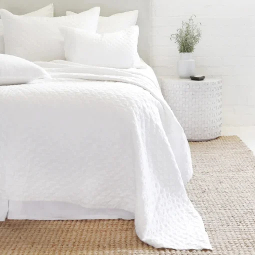 Hampton Big Pillow, White^Be Home Best Sale