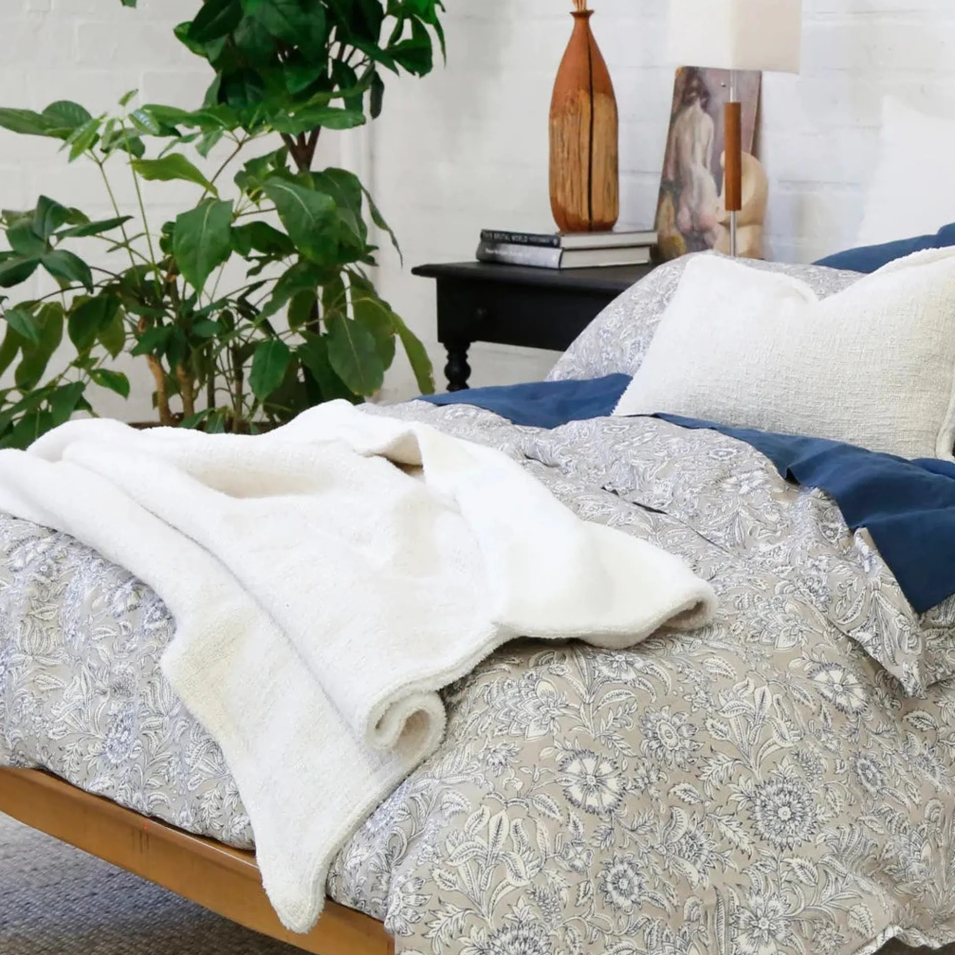 Humboldt Throw, Cream^Be Home Store