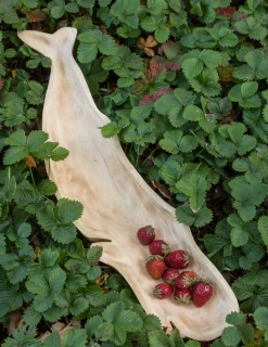 Kiln Mango Wood Whale Dish^Be Home Outlet