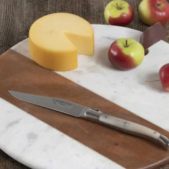 Laguiole en Aubrac Handcrafted Steak Knives, Set of 4, Solid Horn