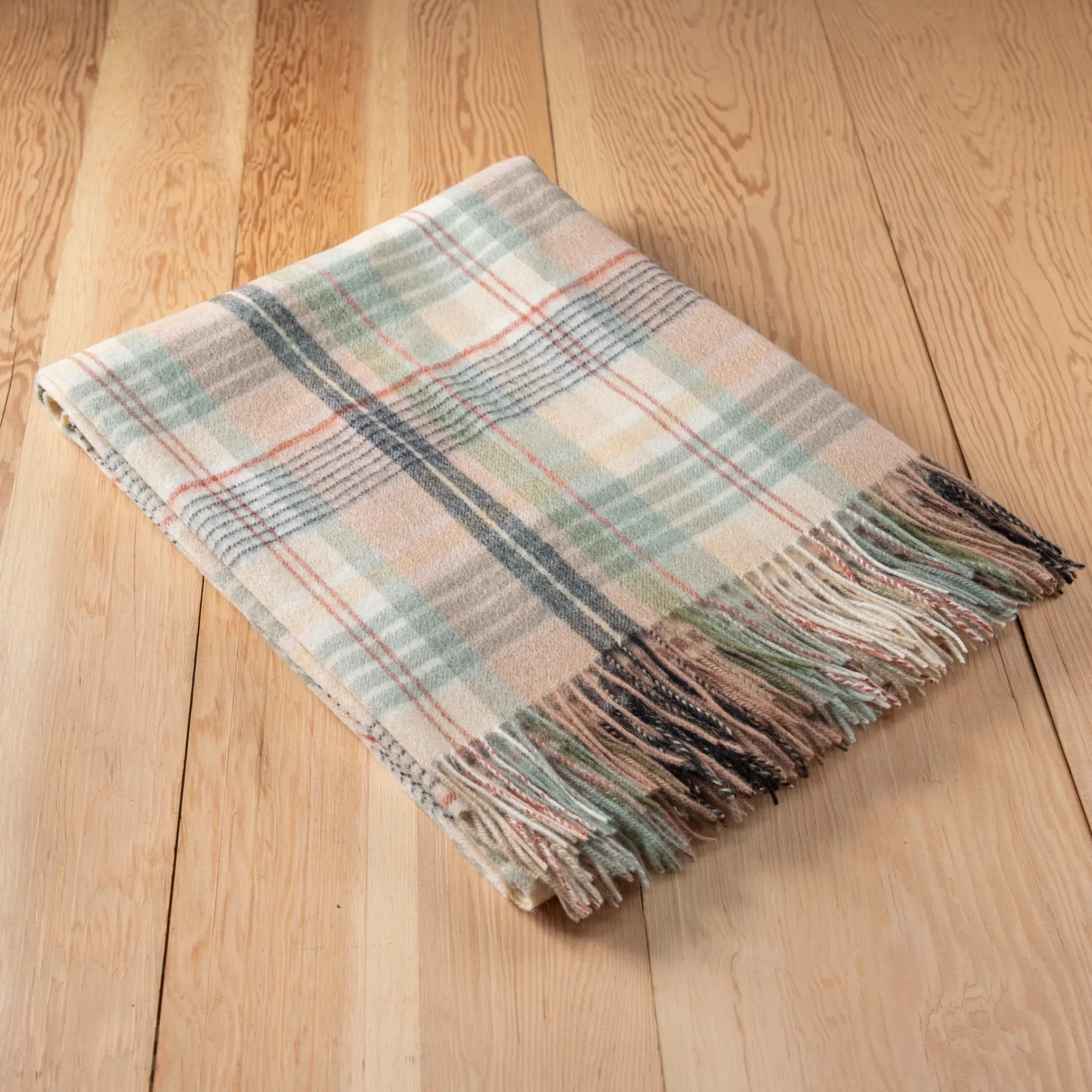 Lambswool Blanket in Seagrass Cottage Check^Be Home Clearance