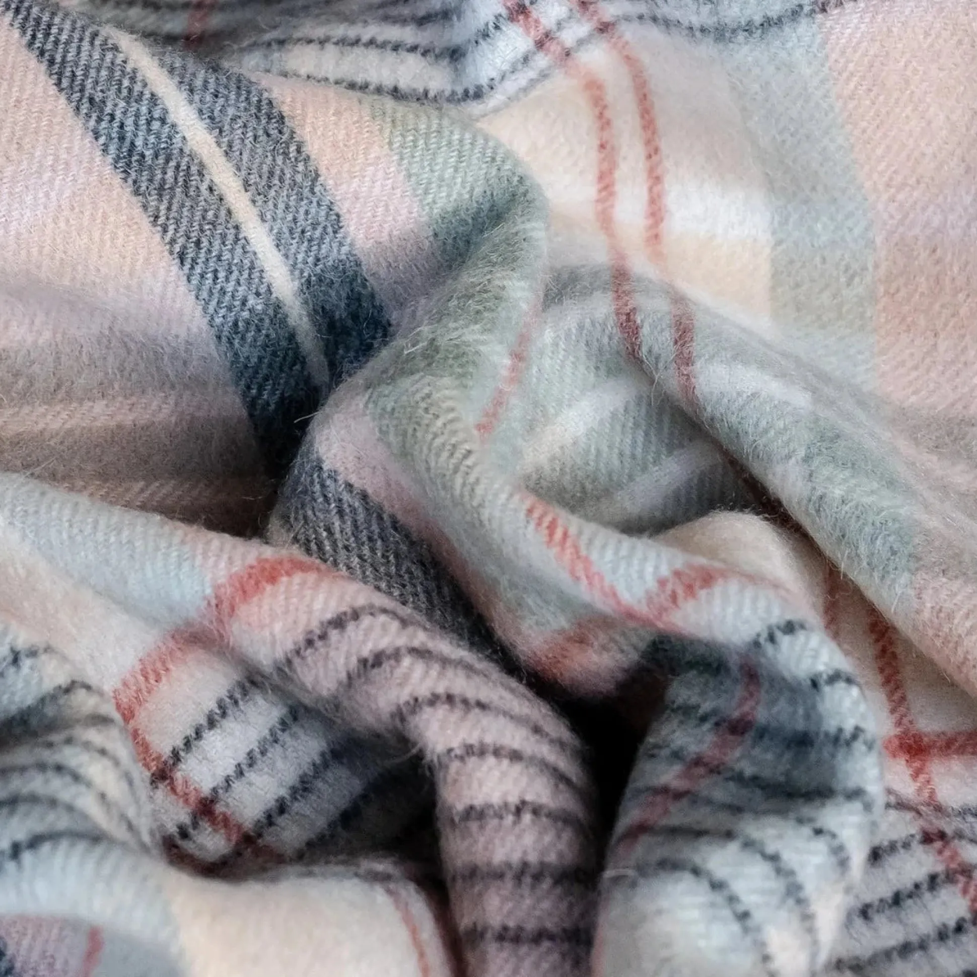 Lambswool Blanket in Seagrass Cottage Check^Be Home Clearance