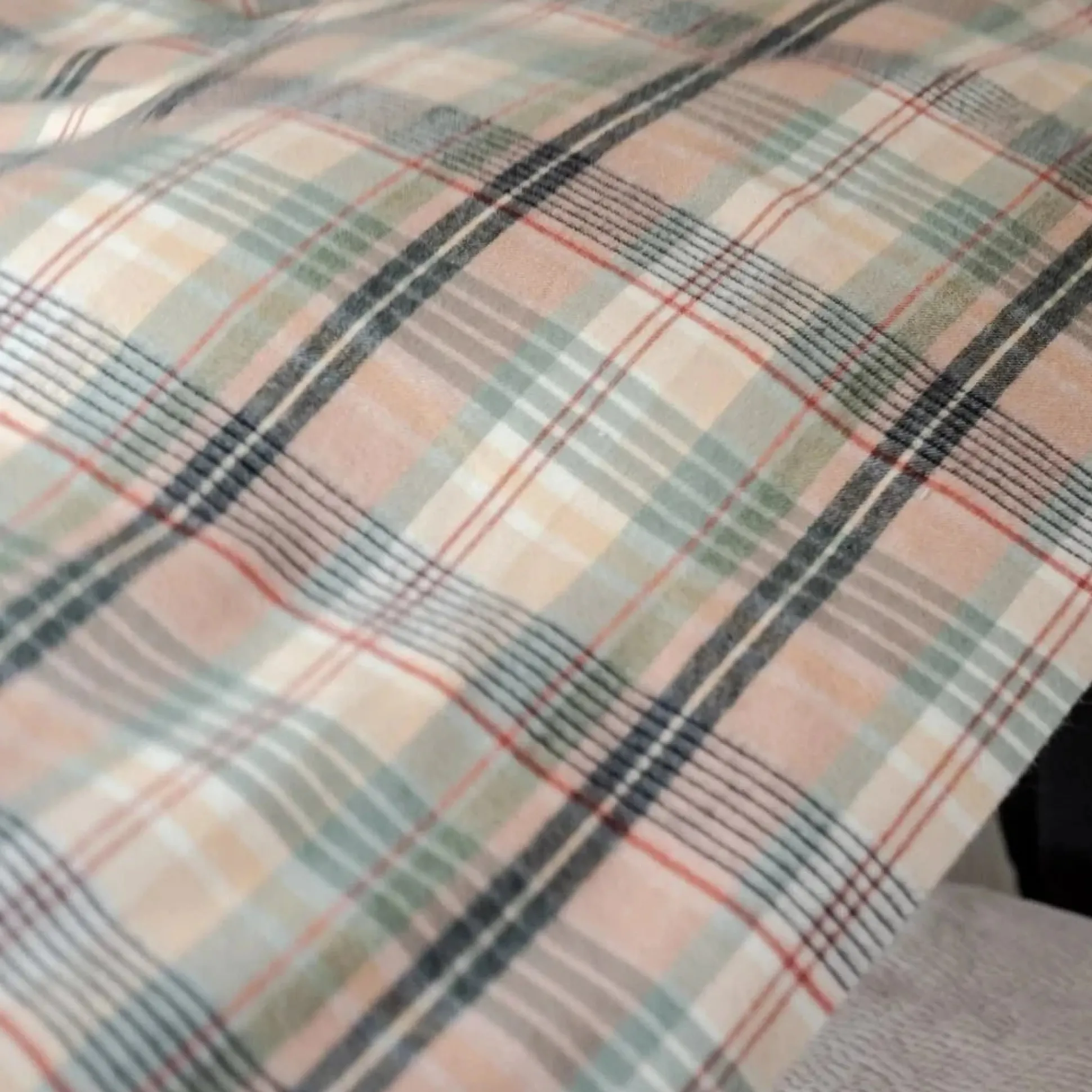 Lambswool Blanket in Seagrass Cottage Check^Be Home Clearance