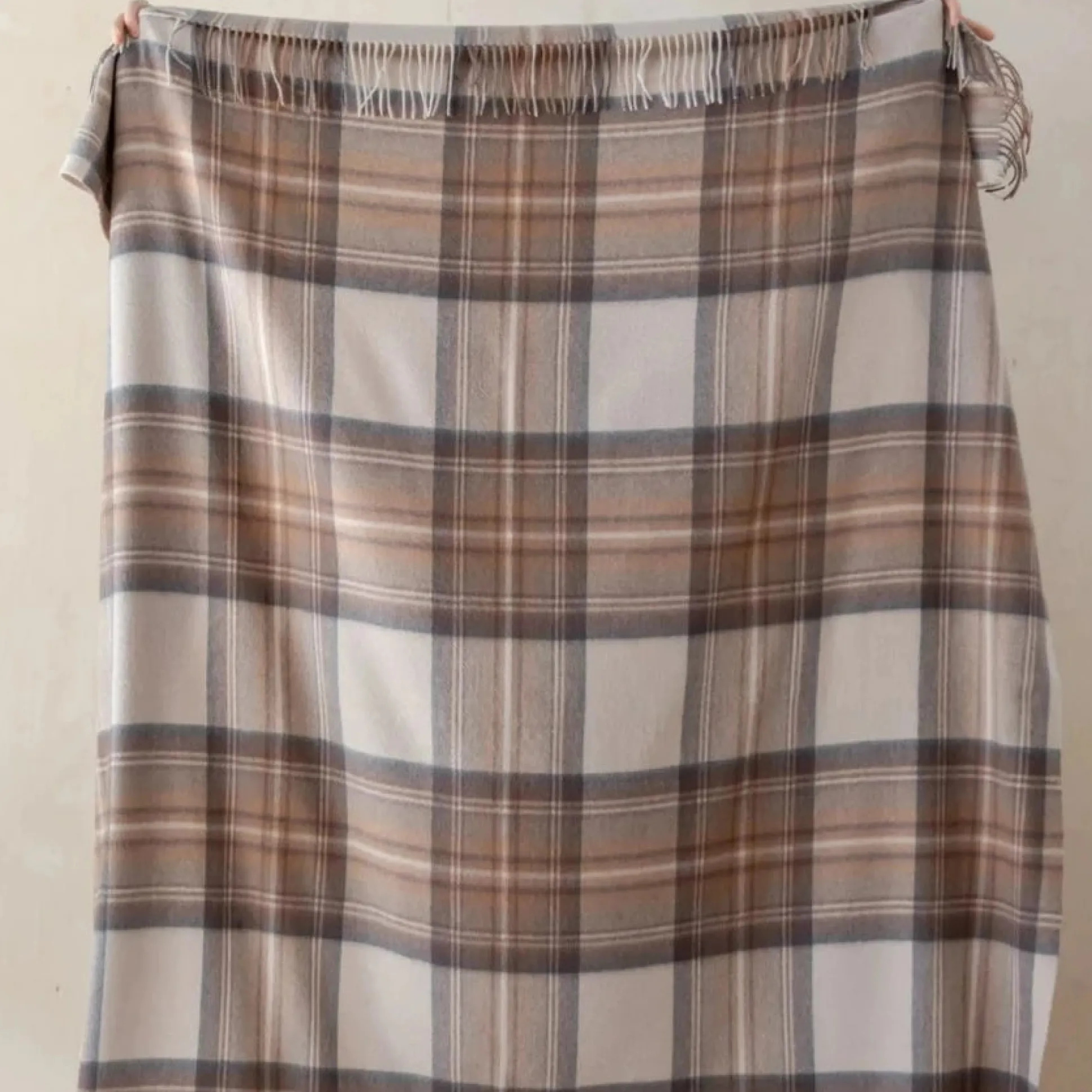 Lambswool Blanket in Stewart Natural Dress Tartan^Be Home Flash Sale