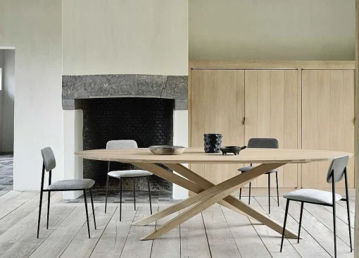 Mikado Solid Oak Oval Dining Table