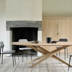 Mikado Solid Oak Oval Dining Table