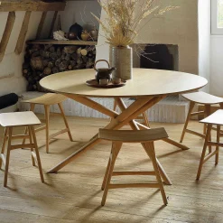 Mikado Solid Oak Round Dining Table