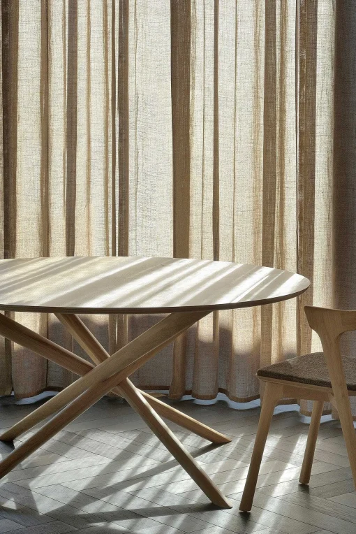 Mikado Solid Oak Round Dining Table