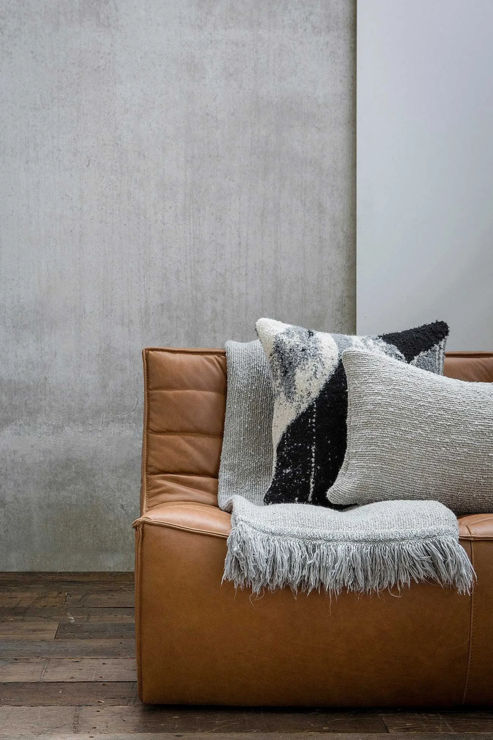 N701 2 Seater Sofa, Old Saddle Leather