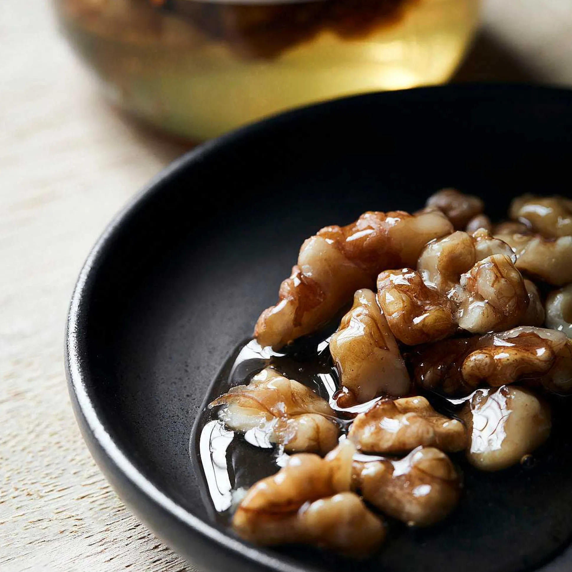 Nicolas Vahé Honey with Walnut