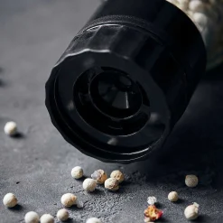 Nicolas Vahé White Pepper
