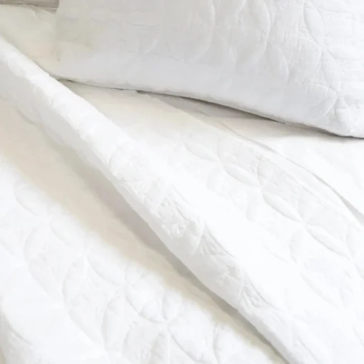 Oslo King Coverlet, White^Be Home Outlet