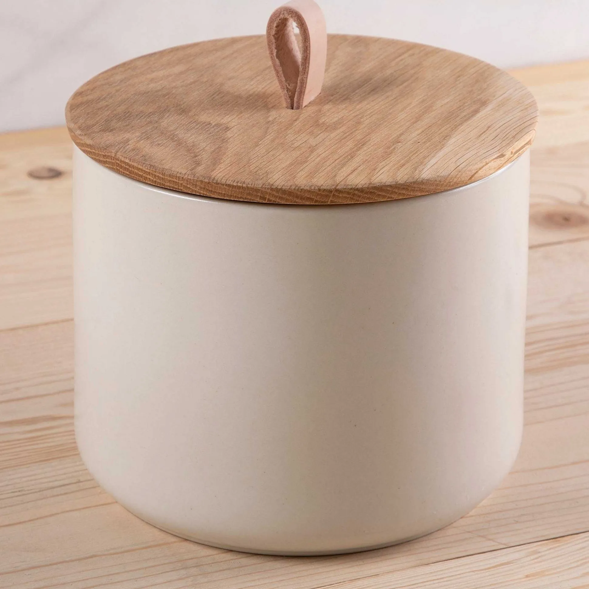 Pacifica Canister with Oak Wood Lid, Vanilla, Large