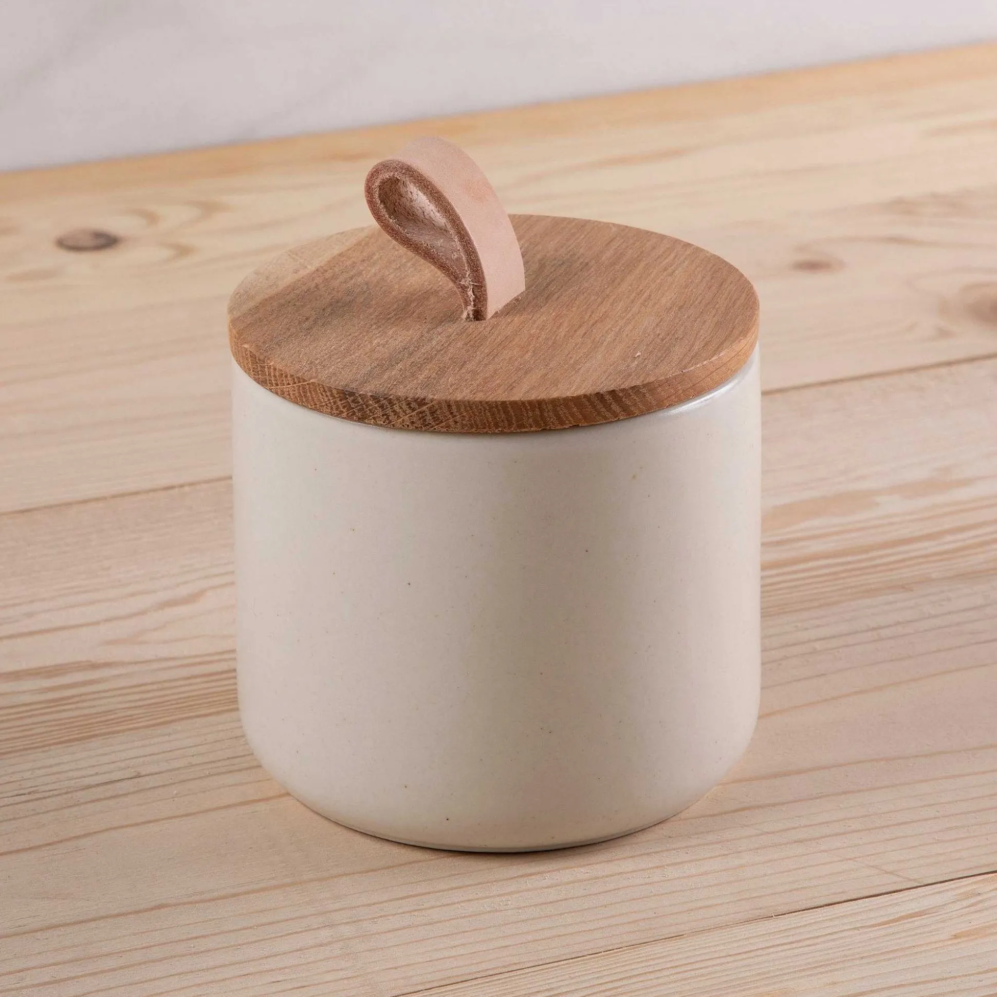 Pacifica Canister with Oak Wood Lid, Vanilla, Small
