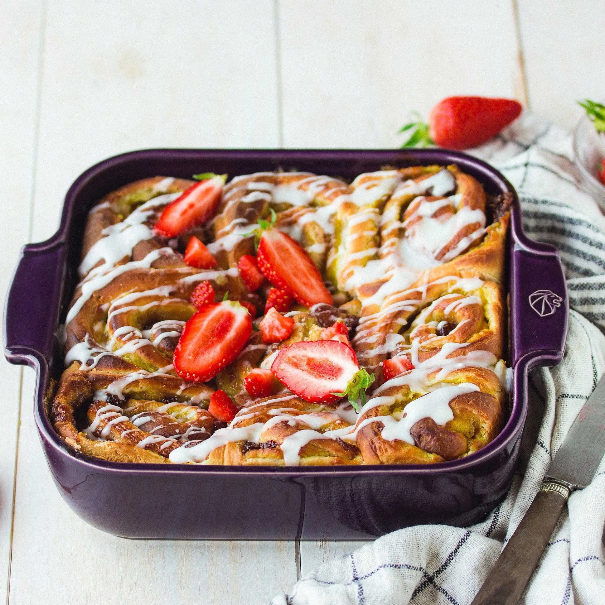 Peugeot Appolia Ceramic 14" Square Baker, Eggplant