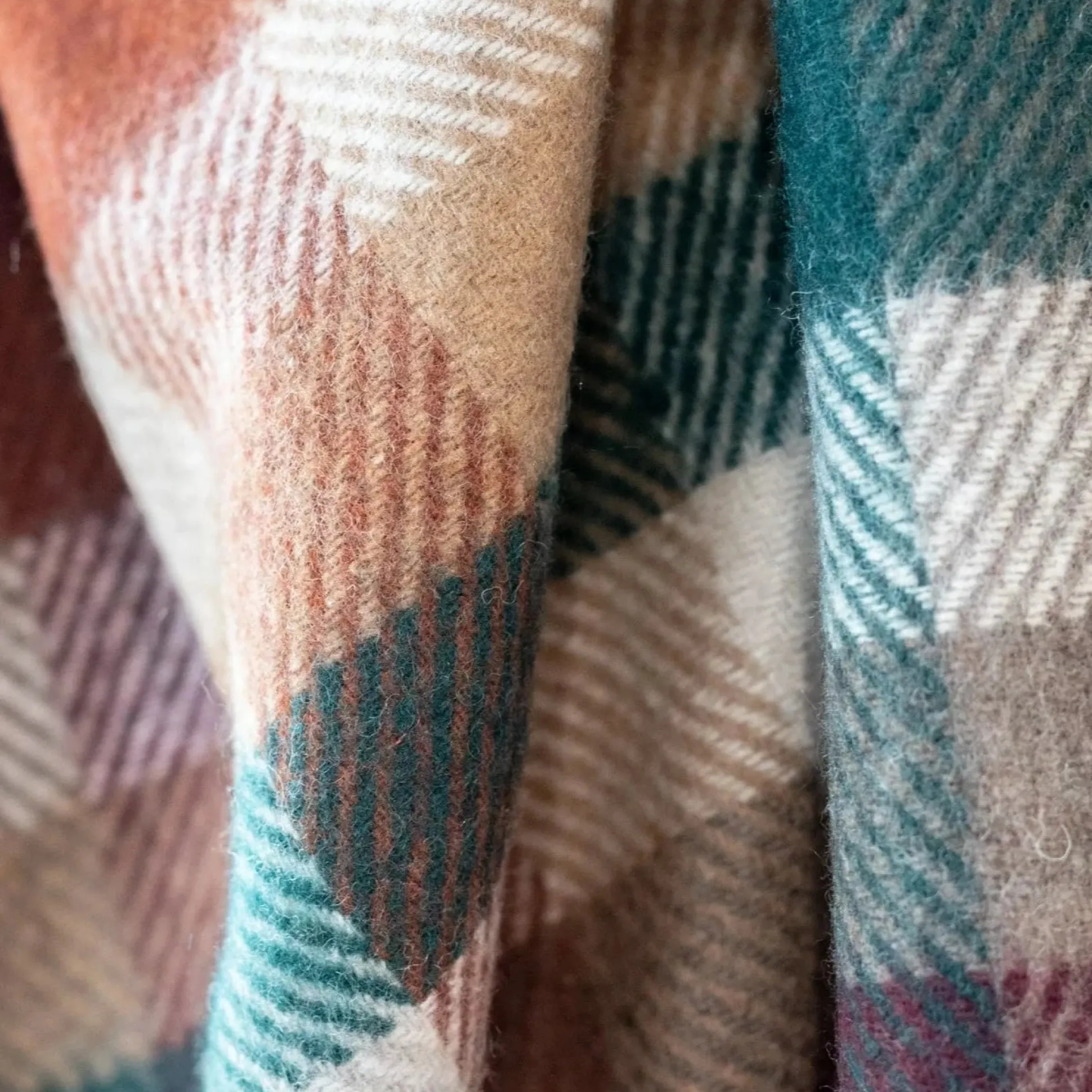 Recycled Wool Waterproof Picnic Blanket in Forest Check^Be Home Best Sale