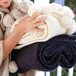 Riley Oversized Throw, Antique White^Be Home Hot