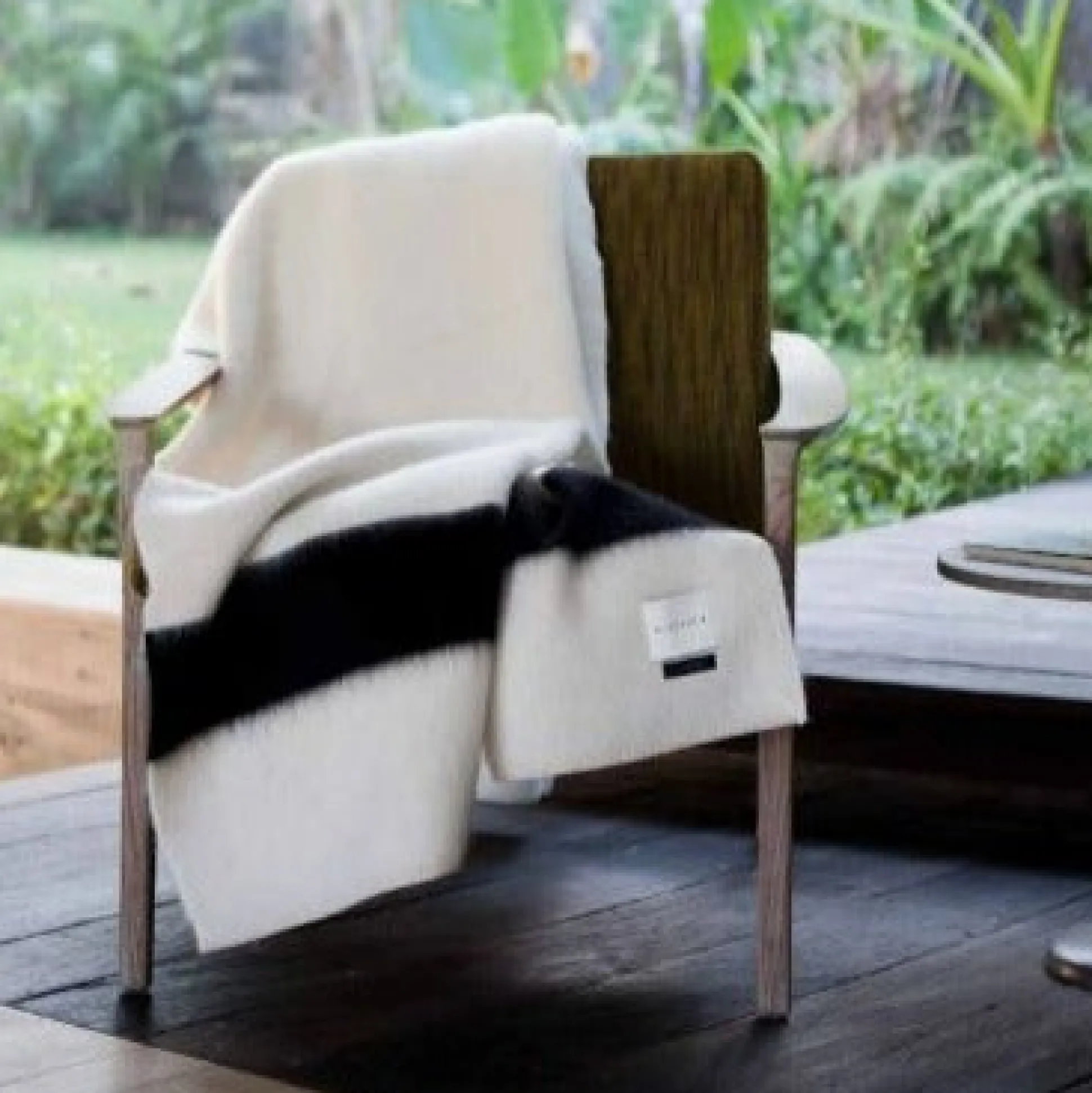 Siempre Blanket, Ivory with Black Stripe^Be Home Best