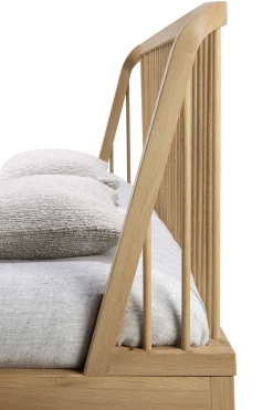 Spindle Solid Oak Bed, Queen