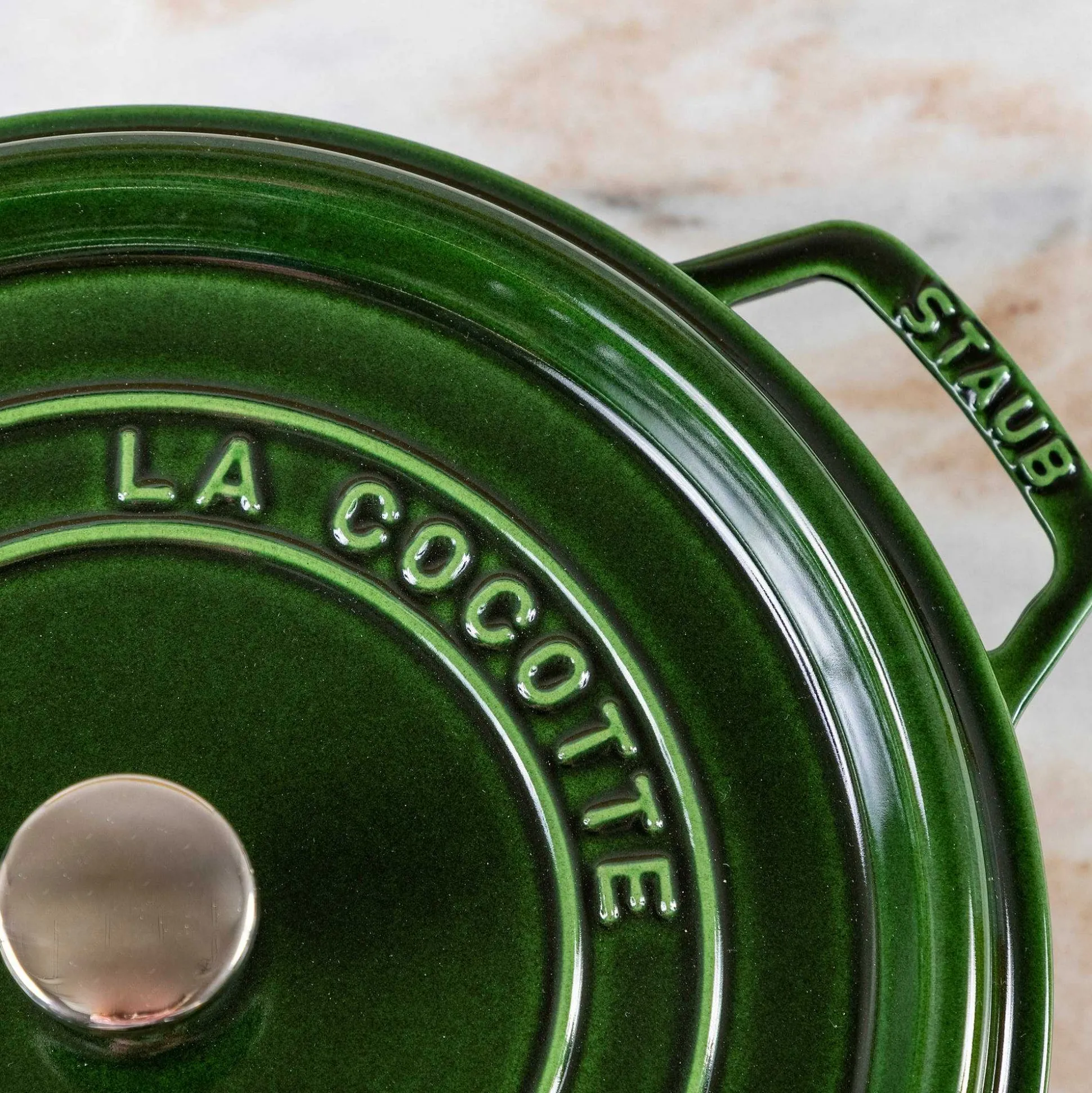 Staub Round Cocotte, 7qt, Basil