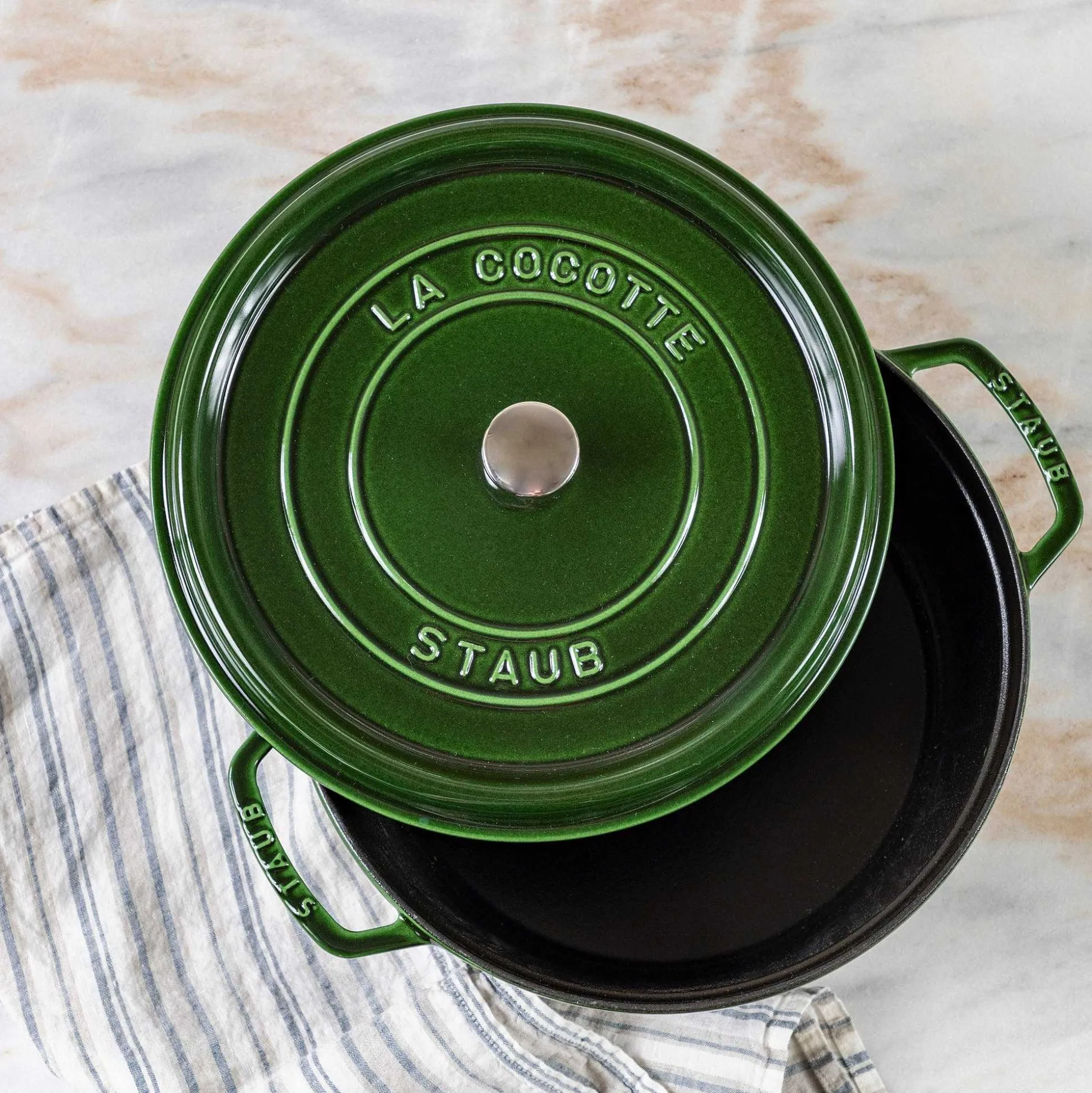 Staub Round Cocotte, 5.5qt, Basil