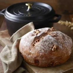 Staub Round Cocotte, 4qt, Black