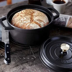 Staub Round Cocotte, 4qt, Black