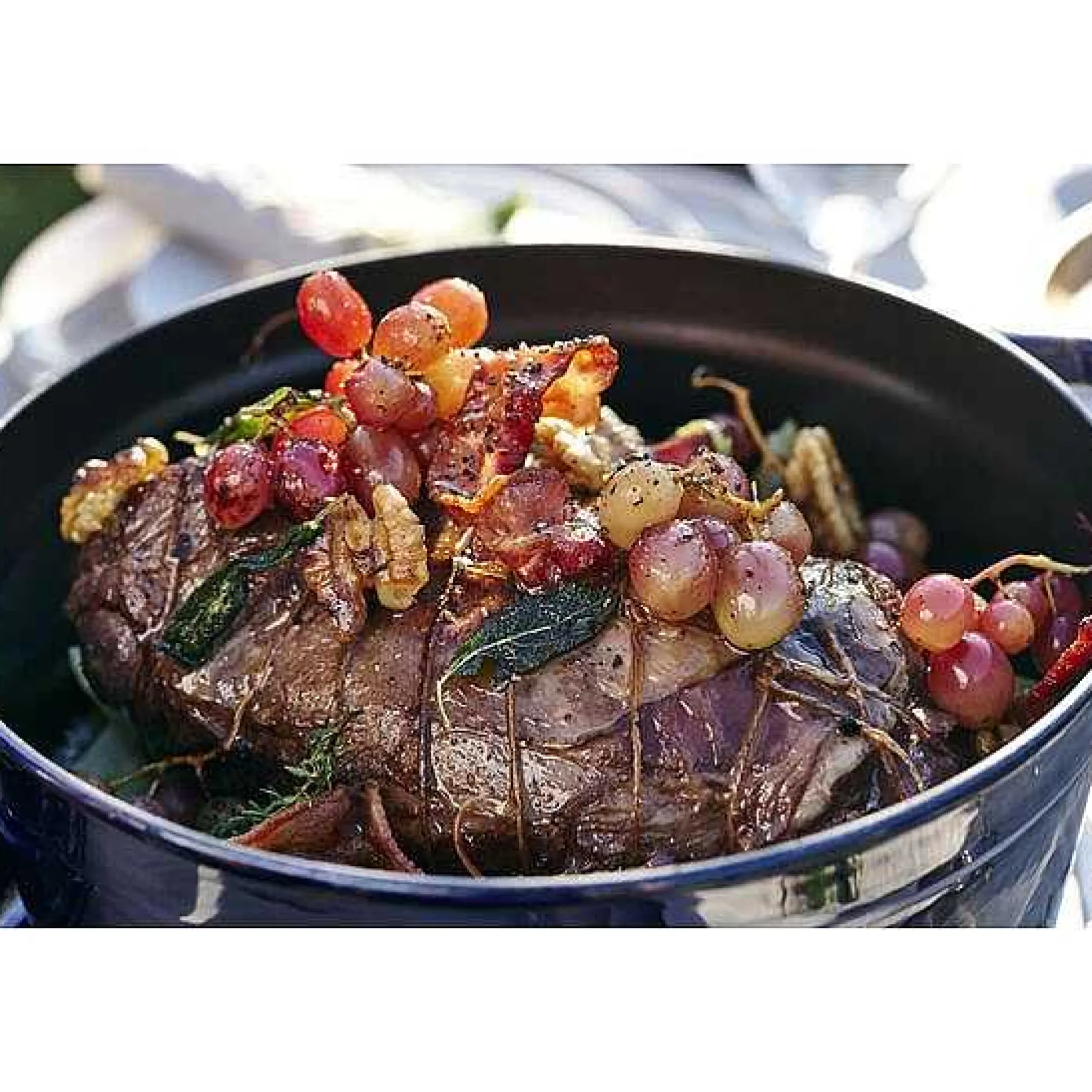 Staub Round Cocotte, 7qt, Dark Blue