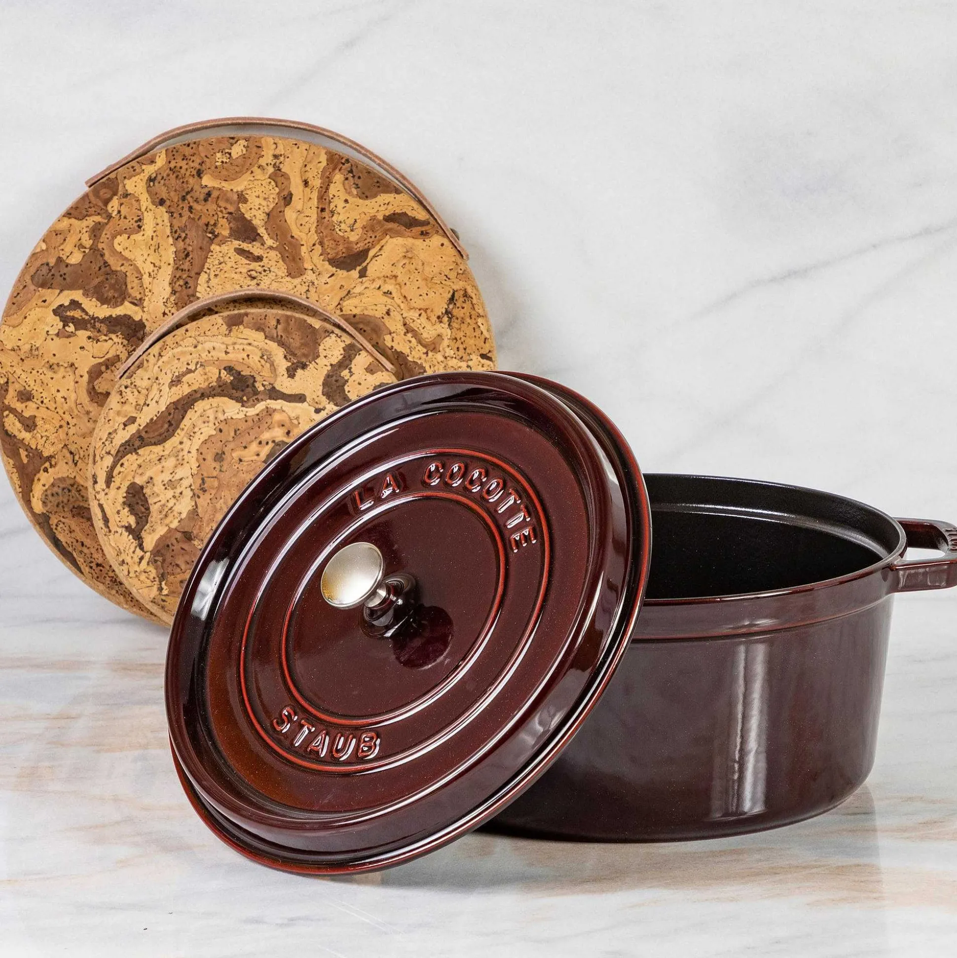 Staub Round Cocotte, 7qt, Grenadine