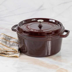 Staub Round Cocotte, 7qt, Grenadine