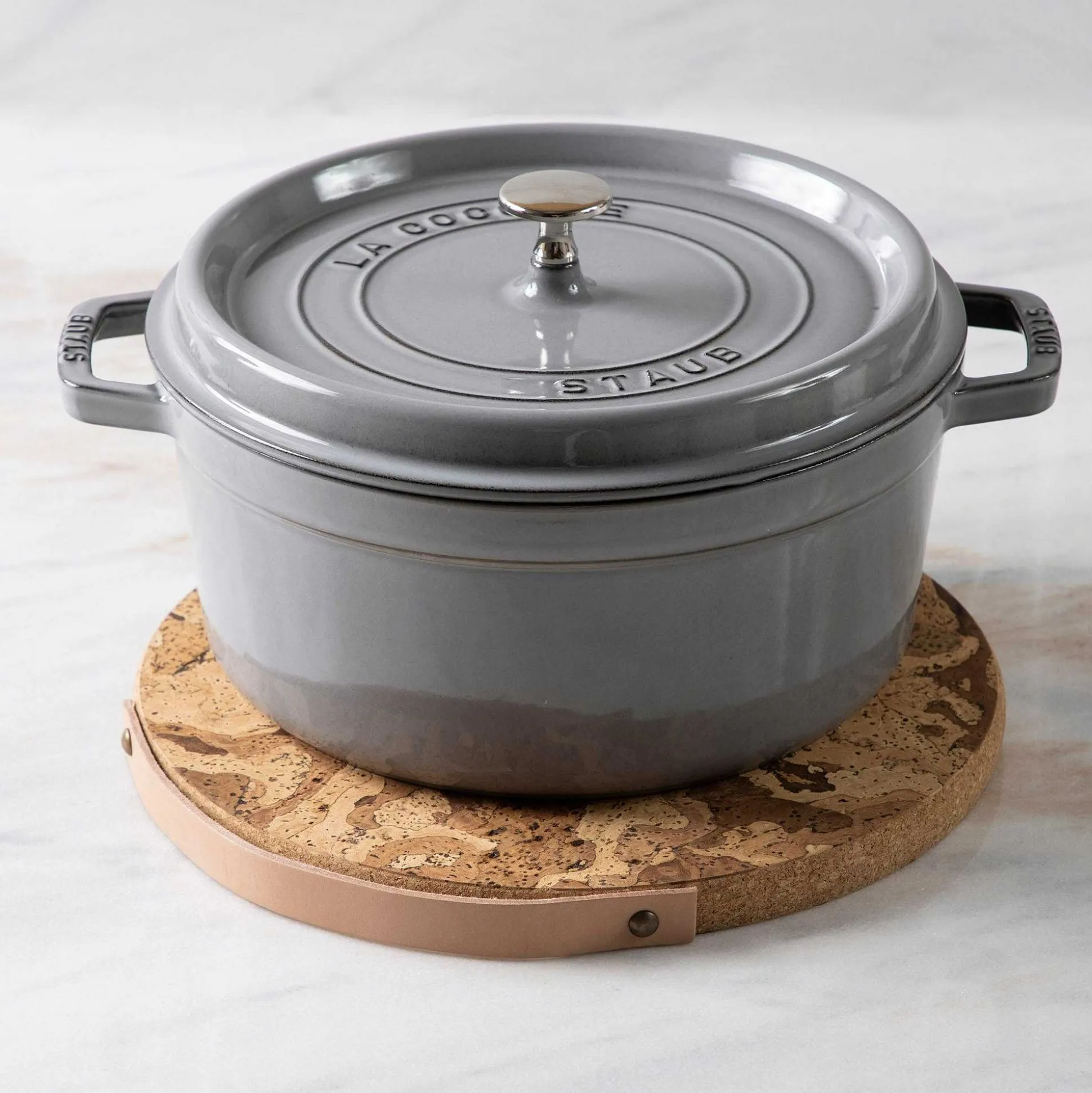 Staub Round Cocotte, 5.5qt, Graphite Grey