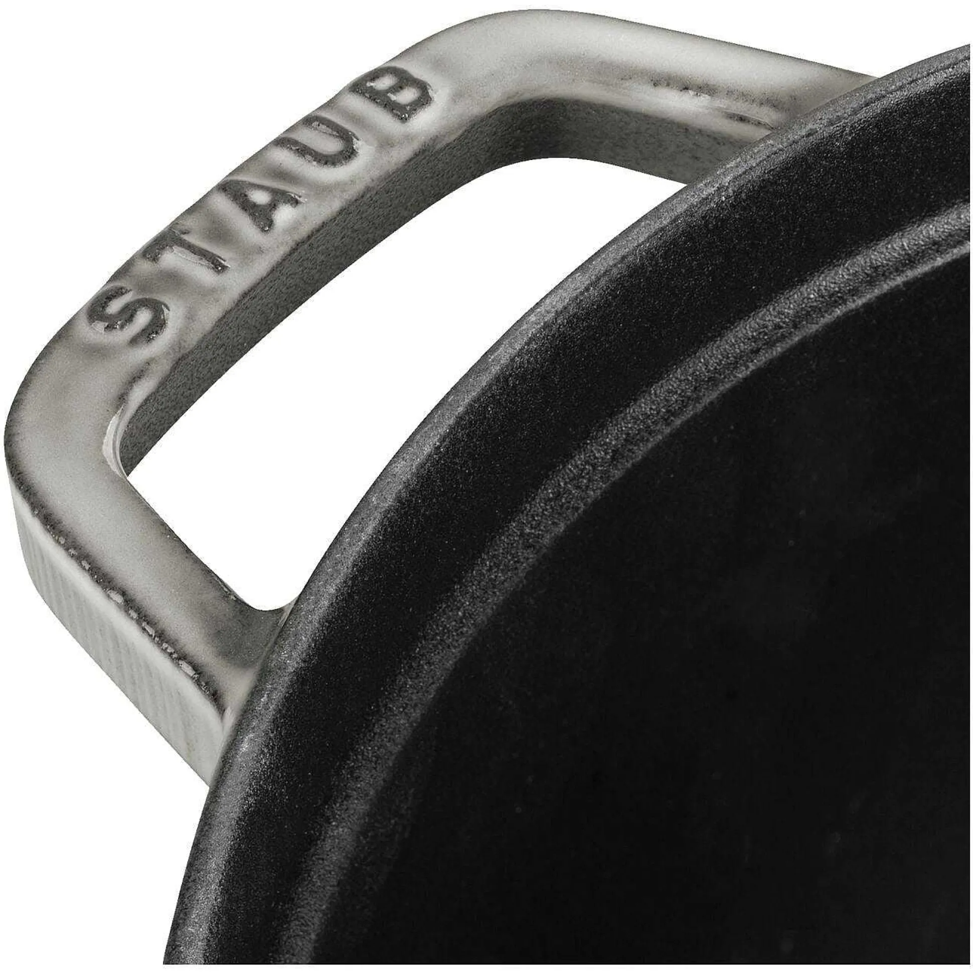 Staub Round Cocotte, 9qt, Graphite Grey
