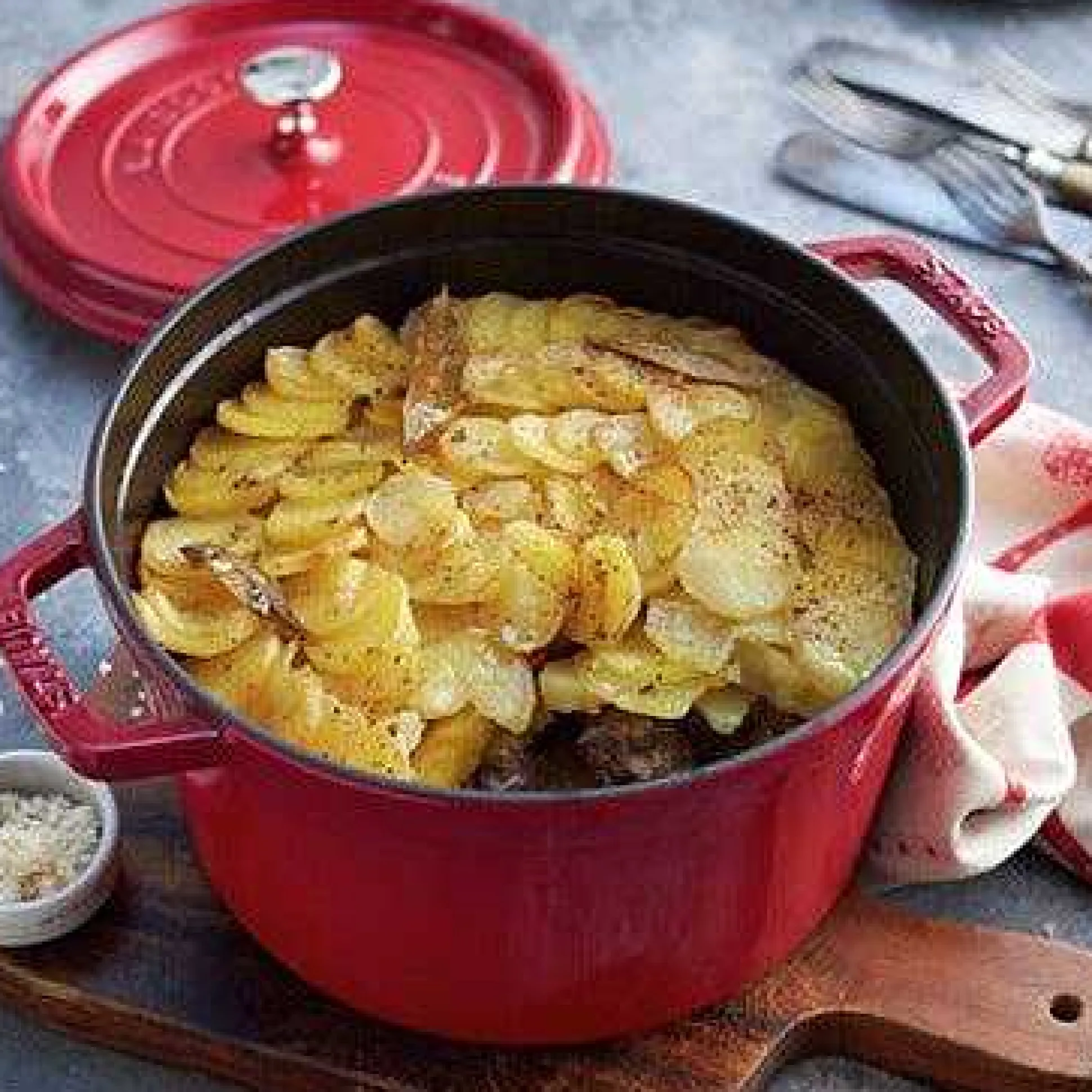 Staub Tall Cocotte, 5 qt, Cherry