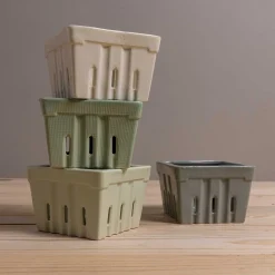 Stoneware Berry Basket, Set of 4