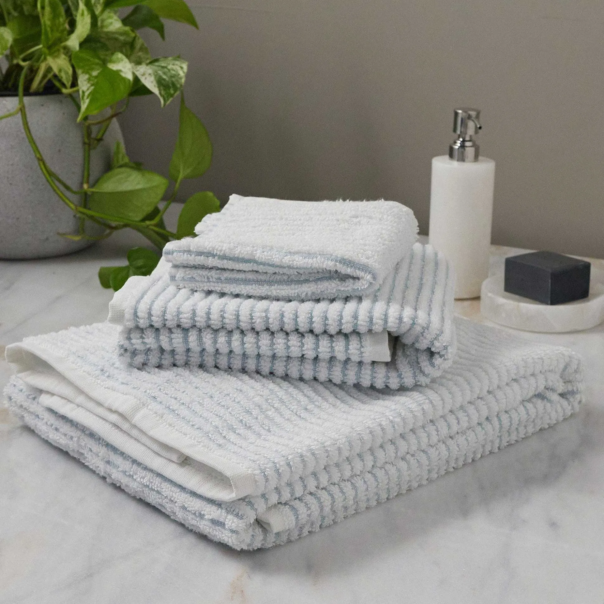 Sullivan Hand Towel, Sterling Blue