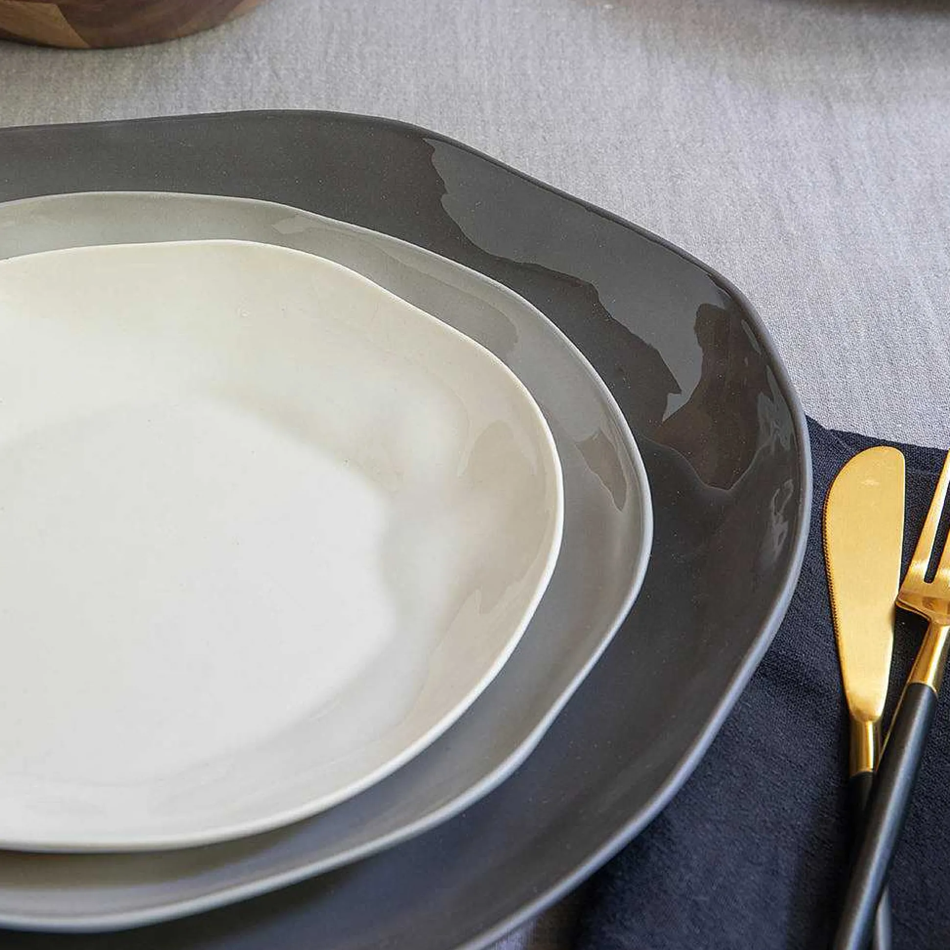 Tam Stoneware Platter, Slate