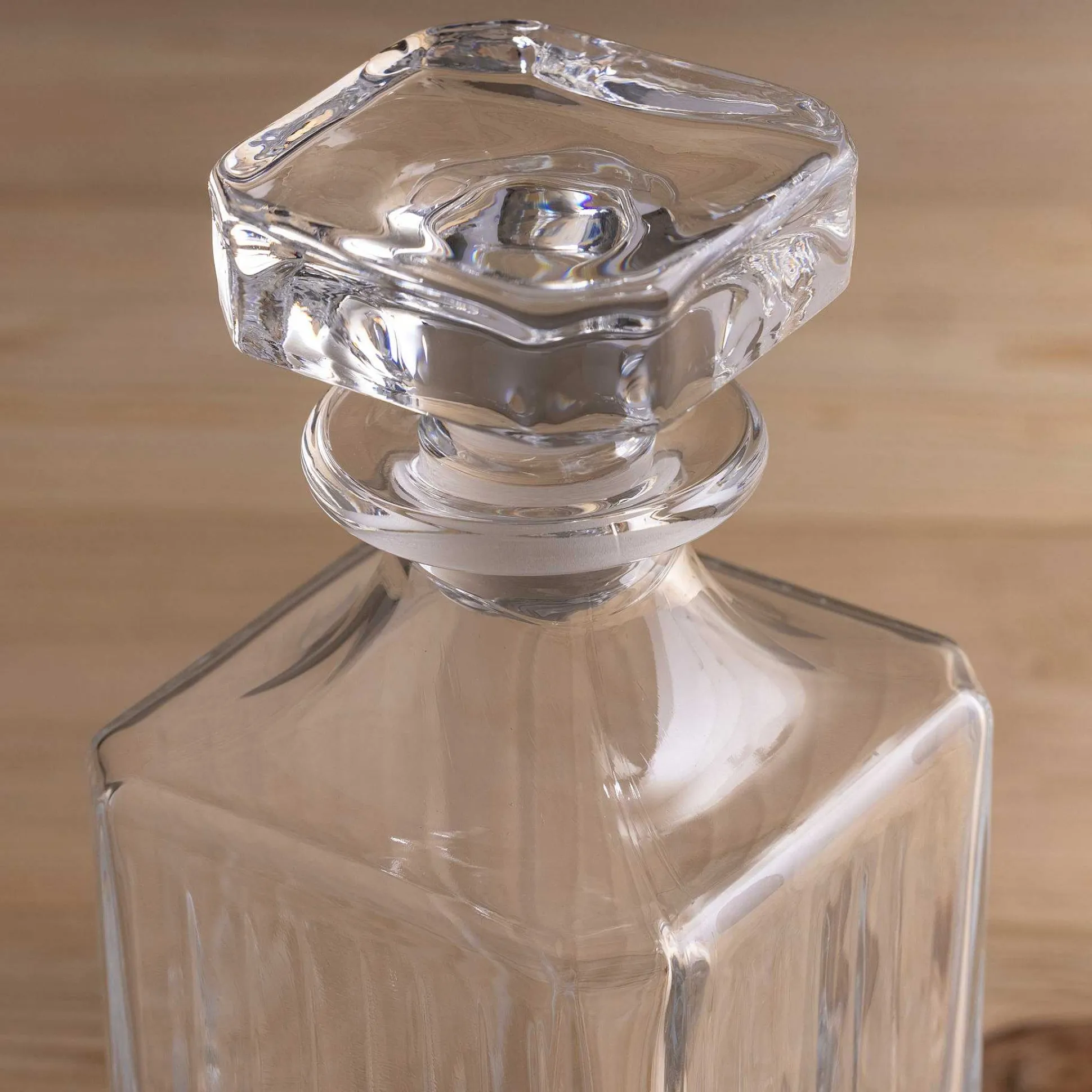 Timeless Crystal Decanter with Stopper