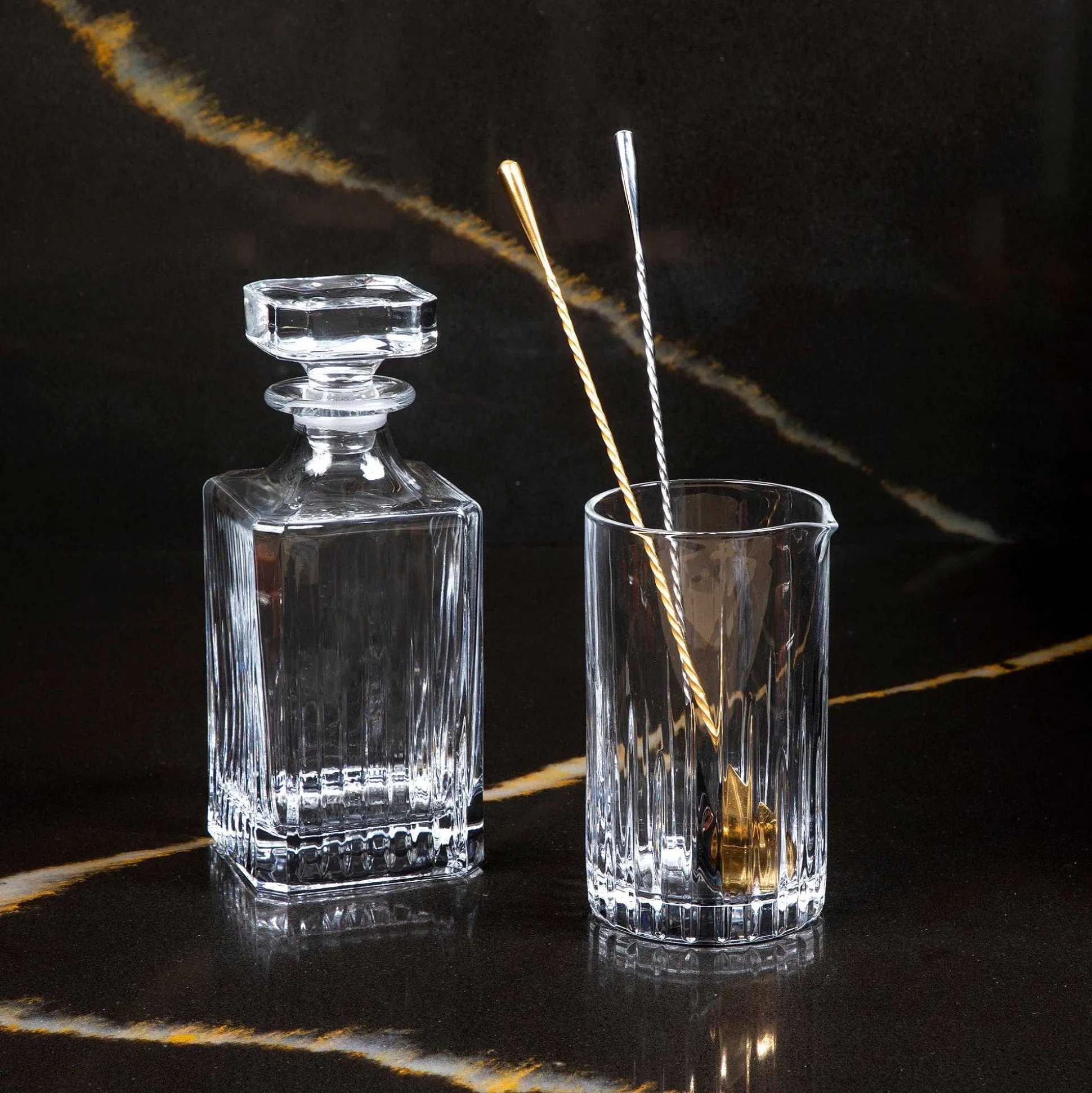 Timeless Crystal Decanter with Stopper
