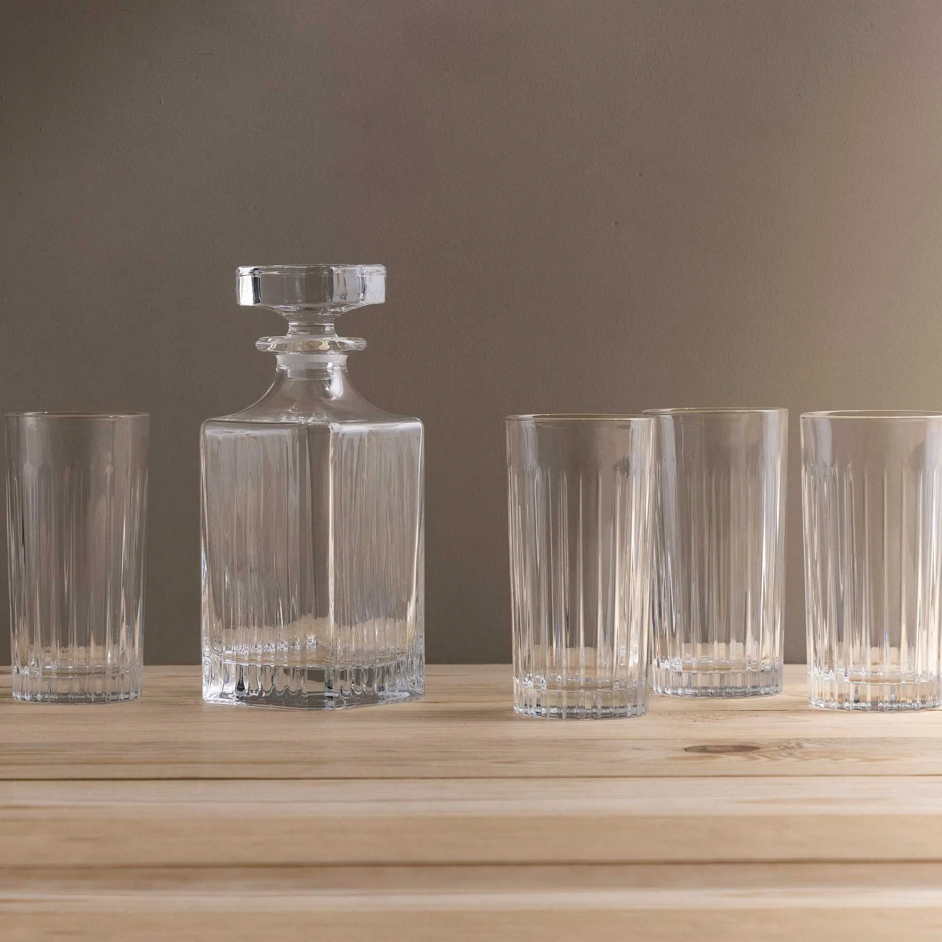 Timeless Crystal Decanter with Stopper