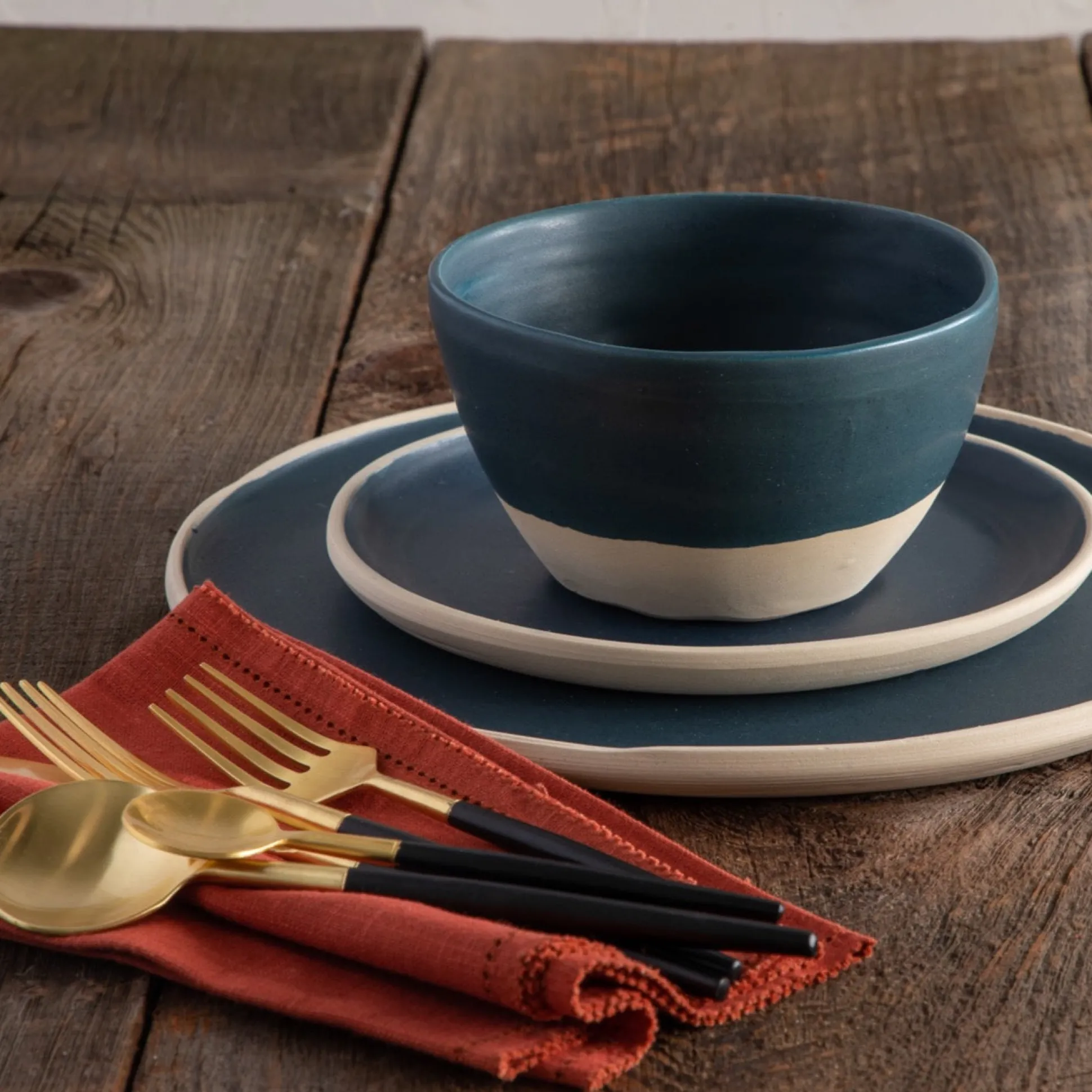 Treves Dinner Plate, Navy, Set of 4^Be Home Hot