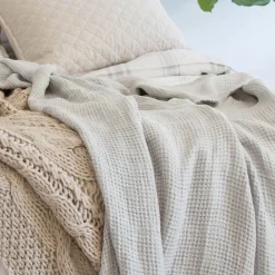 Venice Oversized Waffle Throw, Taupe^Be Home Flash Sale